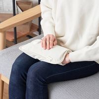 ライフオンプロダクツ カバーなしで使える 蓄熱式湯たんぽ アイボリー LCAWA007-IV 1台