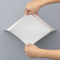 アスクル クッション封筒 白 外寸:305mm×220mmサイズ 100枚入り KHTW51 1箱(100枚) オリジナル