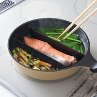 センターエッグトリプルパン mini 20cm カフェラテ A-78053 1個 仕切りフライパン IH・ガス火対応 アーネスト