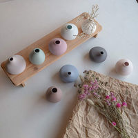 丸利玉樹利喜蔵商店 花瓶 AYAフラワーベース ラウンド 陶器 パープル 409579 1個（直送品）