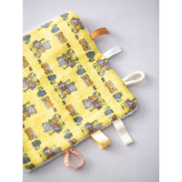 ウェーブ ハンカチ こぐまちゃん にぎにぎハンカチ 綿100% 日本製 イエロー 400079 1個（直送品）