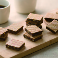 無印良品 大袋 ダブルサンドウエハース ピーナッツチョコ味 １８０ｇ 良品計画