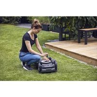 ハスクバーナ・ゼノア Husqvarna ロボット芝刈機オートモア305 967974029 1台 593-3454（直送品）