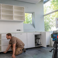 BOSCH レーザー墨出し器 GLL100-33CG 1式（直送品）