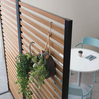 トーカイスクリーン　ブラックフレームパーティション　ブラウン　高さ1820mm×幅900mm　1枚