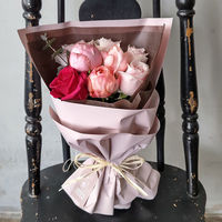 【生花】アデリー ホシファーム　フリルブーケスイート８本＆ゴディバ　クッキーアソートメント１８枚 FME-06B 1個（直送品）