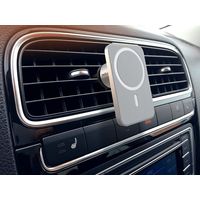 ワイヤレス充電器 車載用 Magsafe対応 カーチャージャ― iPhone 14 13 / 12 エアコン吹き出し口用 シルバー　Belkin ベルキン