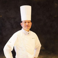 ＜2023年お歳暮＞トンソン・ジャパン レストランリューズ　飯塚隆太監修　国産牛のビーフシチュー NRYUBE4K 1箱（直送品）