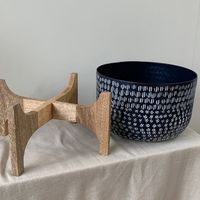 杉田エース CLOVERアルミプランター w/ウッドスタンド トライバル Φ30 CXU955906 1個（直送品）