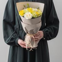 【生花】アデリー ホシファーム　フリルブーケ　ホワイトイエロー　グリーン１２本 FMW-06B 1箱（直送品）