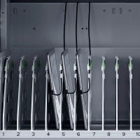 サンワサプライ iPad・タブレットトロリー（32台収納） 幅820×奥行552.6×高さ927.2mm CAI-CAB32 1台（直送品）