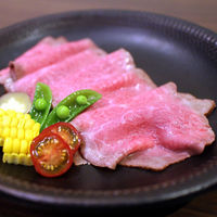 AoyamaLab オンラインギフト URLですぐ納品 贈り物や景品に 大阪 洋食ＲＥＶＯ 黒毛和牛 A4ランク以上 ローストビーフ メール1通（直送品）