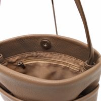 グリーンクロス 合皮シンプルポケットショルダー＿ＢＫ 621-7101 1個（直送品）