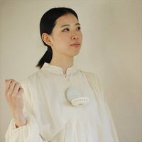 携帯扇風機 卓上 ミラーファンビュラス ノワール USB充電式/鏡・LED付/風量3段階 アイボリー DFCP226IV スパイス