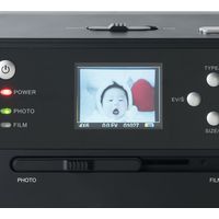 サンワダイレクト フィルム&写真スキャナー（3200dpi・ネガフィルム/ポジフィルム対応・SD保存・バッテリー内蔵） 400-SCN041 1個（直送品）