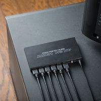 サンワダイレクト HDMIマトリックス切替器（4K/30Hz対応・4入力2出力・リモコン付き・光・同軸デジタル出力付き） 400-SW027 1個（直送品）