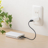 サンワダイレクト USB充電器（1ポート・2A・コンパクト・PSE取得・iPhone/Xperia充電対応） 700-AC021W 1個（直送品）