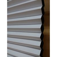 大湖産業 遮光・UVカットの小窓用断熱スクリーン 幅350×高さ1350mm ホワイト NH-3200SM 突っ張り棒付き 1本（直送品）