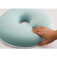 ファミリー・ライフ もちっと円座低反発クッション コーラル a3220720 1個