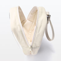 無印良品 吊るせるコレクションポーチ 約幅110×高さ160×マチ70mm アイボリー 良品計画