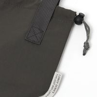 【LAKOLE/ラコレ】 モノクロミニ保冷ポーチ チャコール