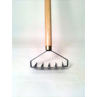 相田合同工場 草刈りレーキ つるホ― 木柄 AD-445 1本（直送品）