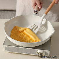 ベストコ CAROTE（カローテ） 穴あきターナー フライ返し シリコン 耐熱 アイボリー NM-5041 1個