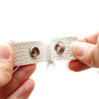 日本紐釦貿易 エンボス加工 ホック式かんたん付け替えハンドル S/40cm 2本1組入 MAW56-W 1組2本入/2袋(合計2組入（直送品）