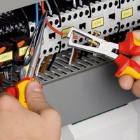 KNIPEX クニペックス 絶縁エンドワイヤーストリッパー 落下防止 1106ー160TBK 1丁（直送品）