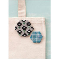 ルシアン カウントステッチ 刺しゅう制作キット ヘキサゴンのブローチ チェック &フラワー 2703 CSK2703 1セット/2個（直送品）