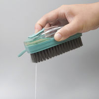 キッチンブラシ ピカッとブラシ キッチン用 ボタンを押すと洗剤が出るブラシ 排水溝・ゴミ受け掃除に フック紐付き 1個 ファイン