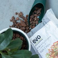 【園芸用品】DoLABO evo 鉢植えをキレイにみせるバークチップ 2L 54010 1個