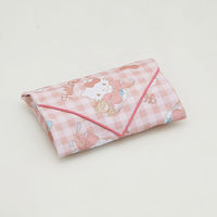 スケーター KBST43 くっつくランチクロス 【ハローキティ ビッグリボン】 685170-KBST43 1個（直送品）