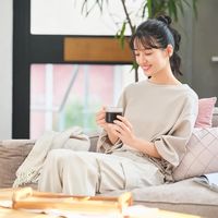 【インスタントコーヒー】ネスレ日本 ネスカフェ ゴールドブレンド カフェインハーフ 1セット（50g×3袋）