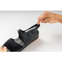 フォーク のびのびストレッチ ブラック L 550-1-L 1足　ナースサンダル（直送品）