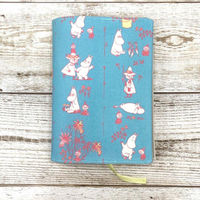 学研ステイフル MOOMIN ムーミン ブックカバー 文庫サイズ 水色 F16057 1個（直送品）