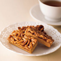 【手土産やお祝いの贈り物に】 山形の極み　ESCARGOT　フロランタン (10個入) ギフトカード　二重封筒（直送品）