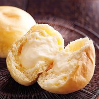 【手土産やお祝いの贈り物に】 八天堂 プレミアムフローズン くりーむパン 12個詰合せ ギフトカード　二重封筒（直送品）