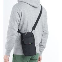 サンワダイレクト Nintendo Switch用ショルダーバッグ 200-NSW006BK 1個（直送品）