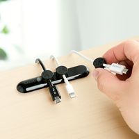 マグネットケーブルホルダー(マグネットホルダー3個入り・両面テープ貼り付け・ケーブル落下防止・ブラック) 200-CA037 1個（直送品）