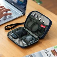 サンワダイレクト ガジェットポーチ（モバイルバッテリー・Wi-Fiルーター・パスポート・iPhone・ケーブル収納・Mサイズ・ネイビー） 1個（直送品）