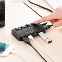 サンワダイレクト USB3.1 4ポートハブ（セルフパワー・バスパワー対応・ACアダプタ・個別スイッチ付き・ブラック） 400-HUB069BK 1個（直送品）