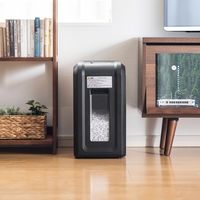 サンワダイレクト 電動シュレッダー（家庭用・オフィス用・マイクロカット・8枚同時細断・連続15分使用・ダストボックスLED・カード細断） 1個（直送品）