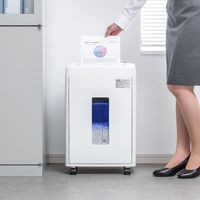サンワダイレクト 電動シュレッダー（マイクロカット・極小カット・1×2mm・4枚同時細断・連続15分・ホッチキス対応） 400-PSD053 1個（直送品）