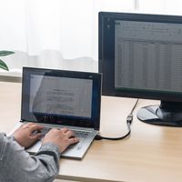 サンワダイレクト 抜けにくいHDMI延長ケーブル（20cm・4K/30Hz・3D・ARC対応・ラッチ内蔵） 500-HDMI014-02 1本（直送品）