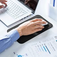 サンワサプライ クッションマウスパッド 手首にやさしい Mサイズ MPD-NS4-M 1個