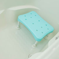 アイリスオーヤマ バスチェア 滑りにくい 風呂 イス 椅子 介護椅子 介護 補助 ステップ＆インバスチェア 吸盤付 YS-200 グリーン 1台