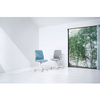 【組立設置込】コクヨ ファブレ タスクチェア 肘付 プレーン ブラックシェル ブラック脚 ダークグレージュ 1脚（直送品）