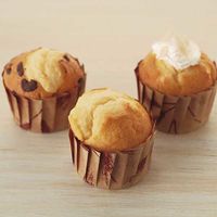 【ワゴンセール】 貝印 耐熱性の紙製 マフィン型 大 かわいいマフィンが楽しく作れる ラッピング袋付（5セット）1個