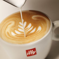 【コーヒー粉】イリー（illy)ブレンド　エスプレッソ粉　ミディアムロースト（クラシコ） 1缶（250g）